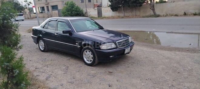 Mercedes C 220-2