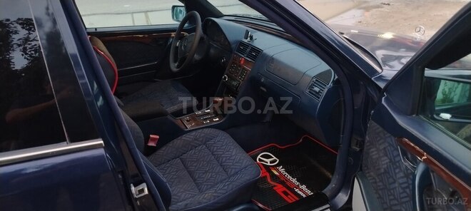 Mercedes C 220-12