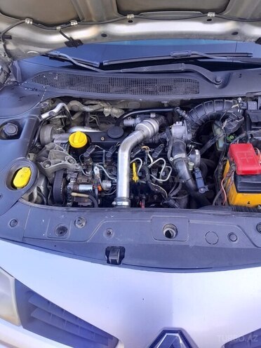 Renault Megane-11