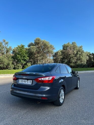 Ford Focus-2