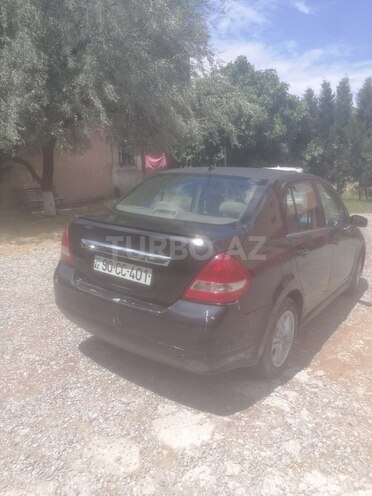 Nissan Tiida-7