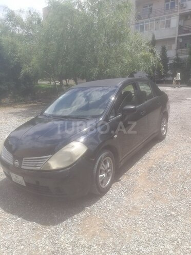 Nissan Tiida-8
