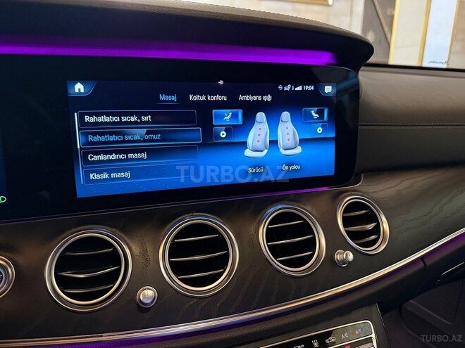 Mercedes E 300 de-11
