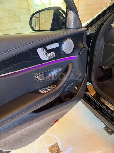Mercedes E 300 de-8