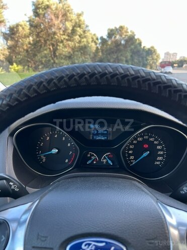 Ford Focus-6