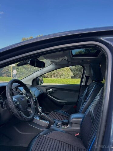 Ford Focus-8