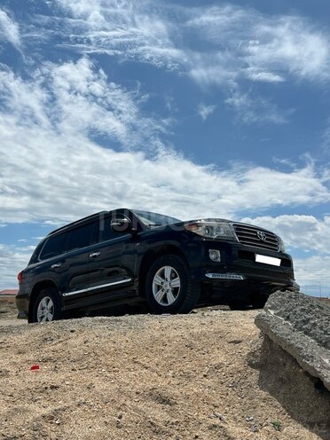 Toyota Land Cruiser-4