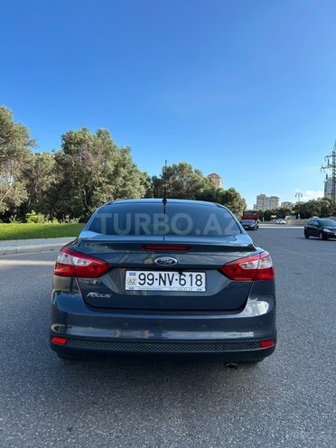 Ford Focus-3