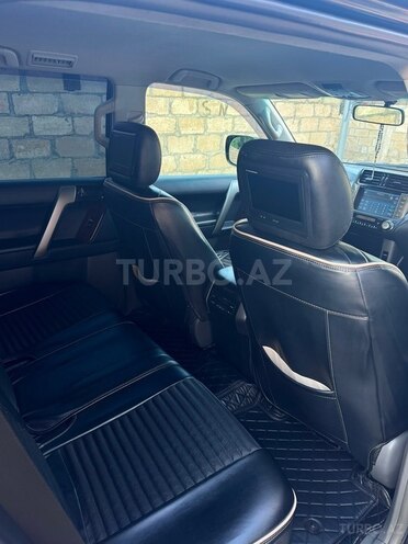 Toyota Land Cruiser Prado-14