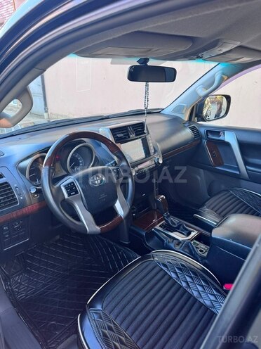 Toyota Land Cruiser Prado-13