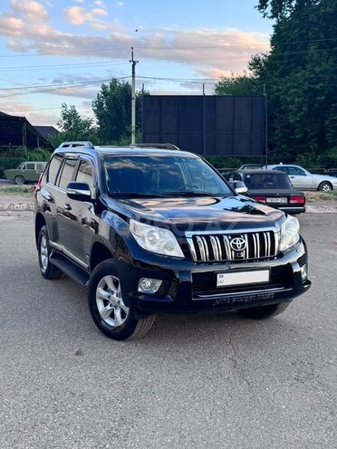 Toyota Land Cruiser Prado-3
