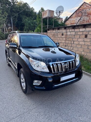 Toyota Land Cruiser Prado-4