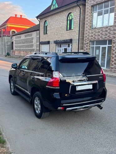 Toyota Land Cruiser Prado-8