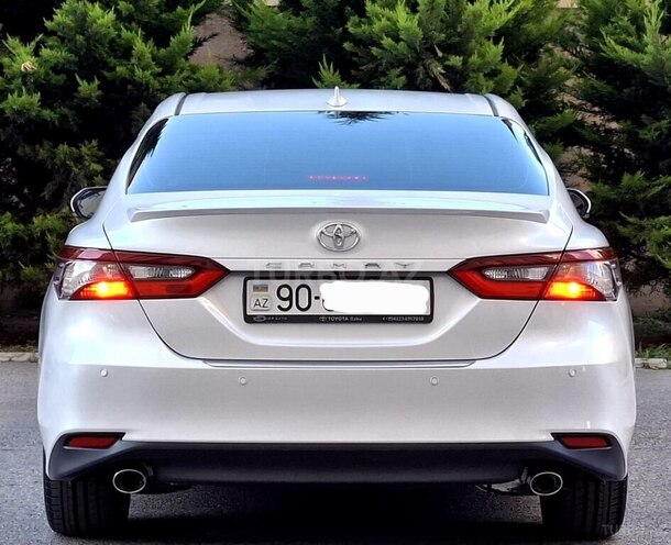 Toyota Camry-8
