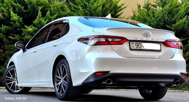 Toyota Camry-11
