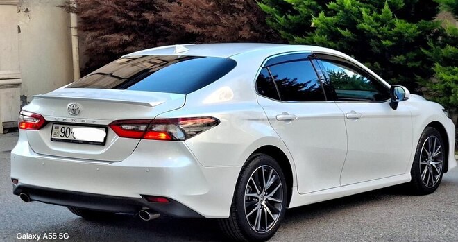 Toyota Camry-6