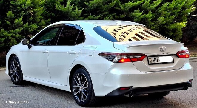 Toyota Camry-7