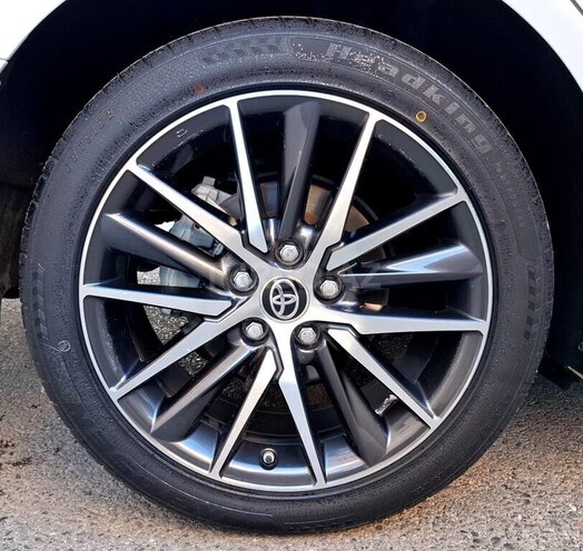 Toyota Camry-20