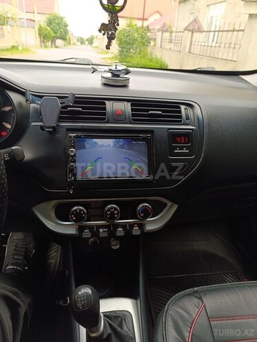 Kia Rio-13