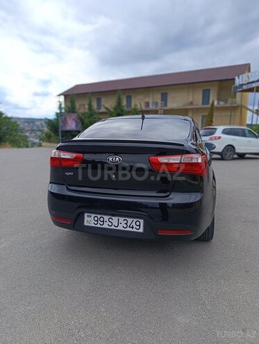 Kia Rio-5