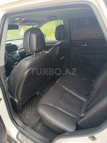 Kia Sorento-8