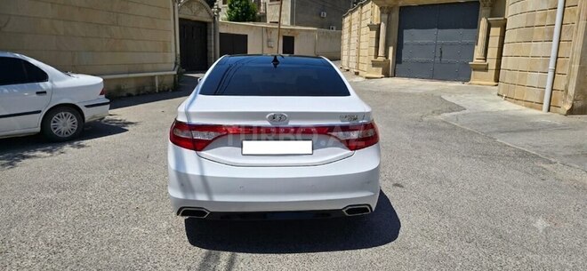 Hyundai Grandeur-9