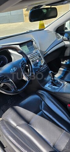 Hyundai Grandeur-19