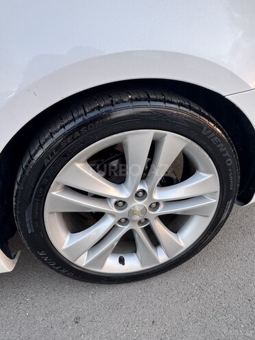 Chevrolet Cruze-9
