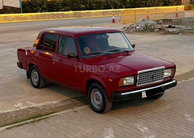 LADA (VAZ) 2107-2