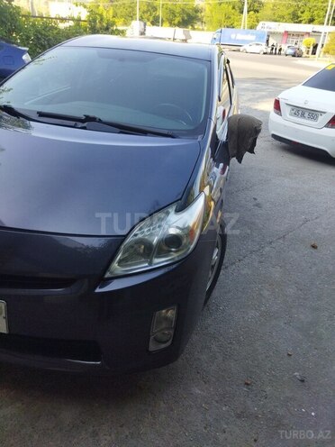 Toyota Prius-5