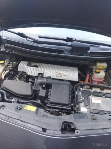 Toyota Prius-10