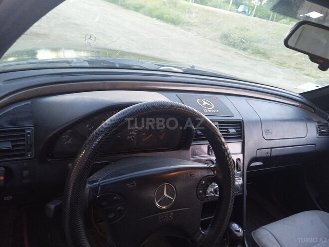 Mercedes C 180-7