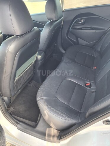 Kia Rio-12