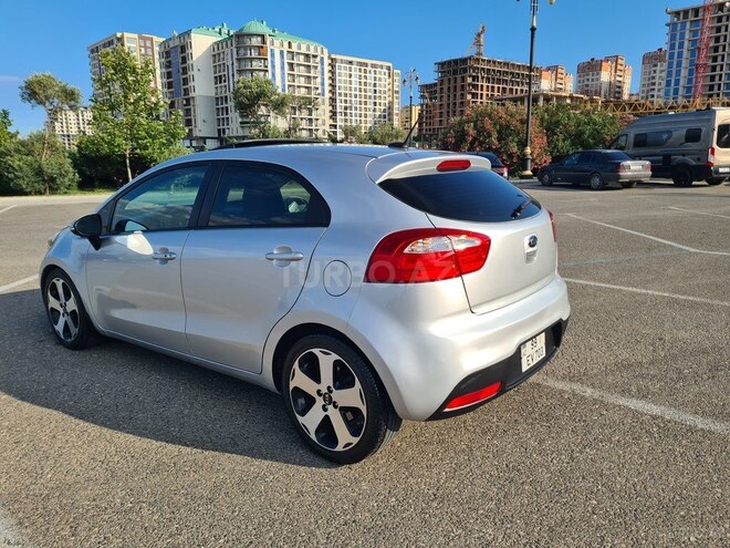 Kia Rio-13