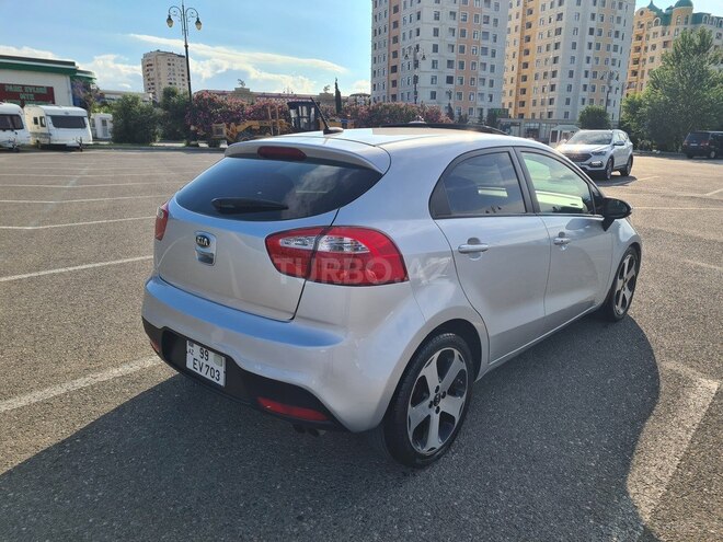 Kia Rio-5