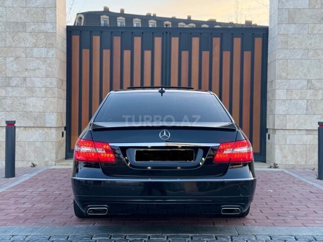 Mercedes E 220-2
