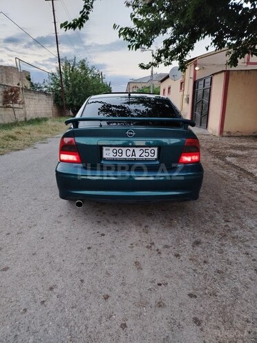 Opel Vectra-2