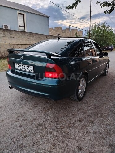 Opel Vectra-4