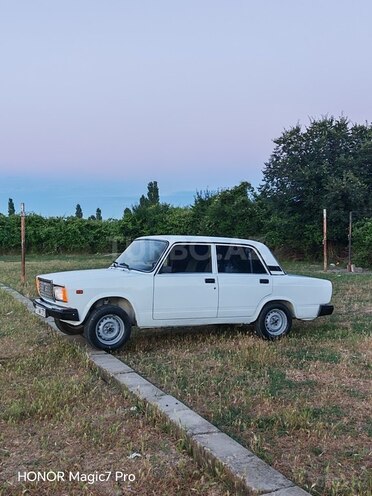 LADA (VAZ) 2107-2