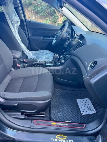 Chevrolet Cruze-11