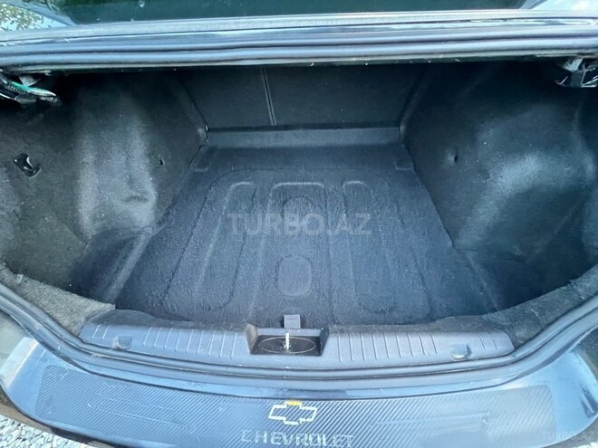 Chevrolet Cruze-13