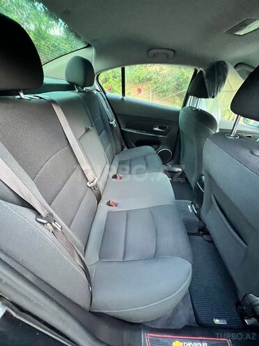 Chevrolet Cruze-8