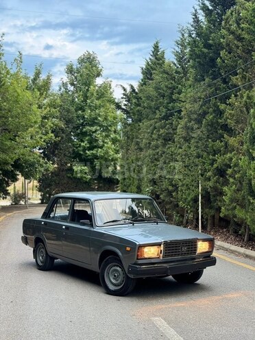 LADA (VAZ) 2107-2