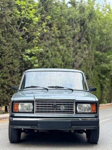 LADA (VAZ) 2107-1