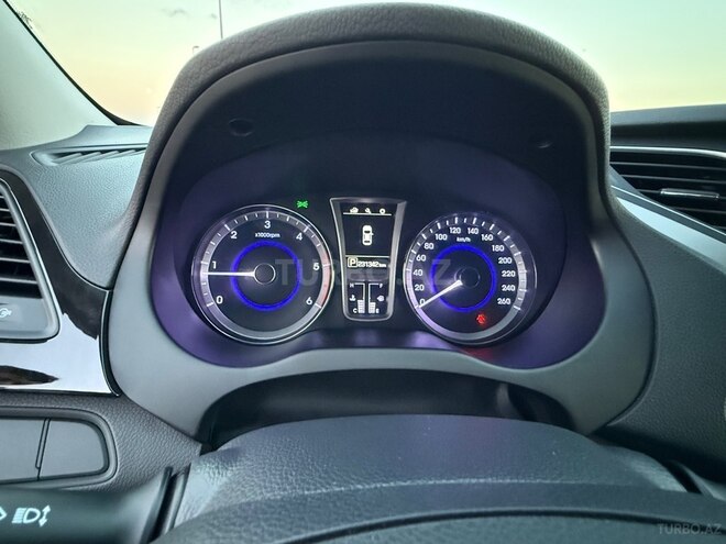 Hyundai Grandeur-12