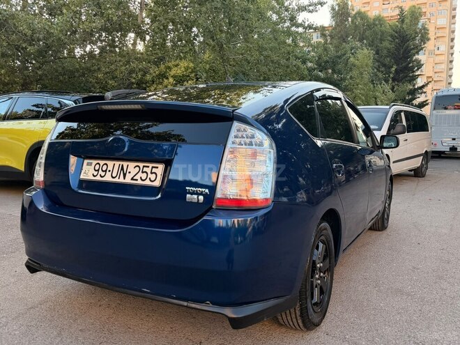 Toyota Prius-3