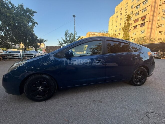Toyota Prius-4