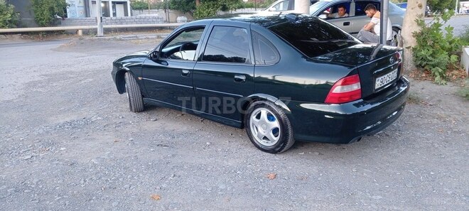 Opel Vectra-12