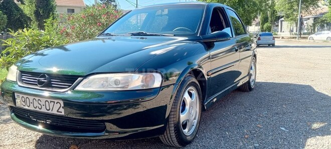 Opel Vectra-4