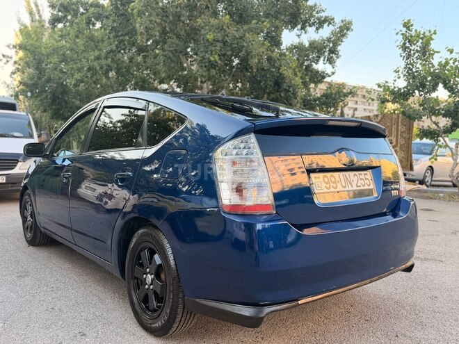Toyota Prius-2